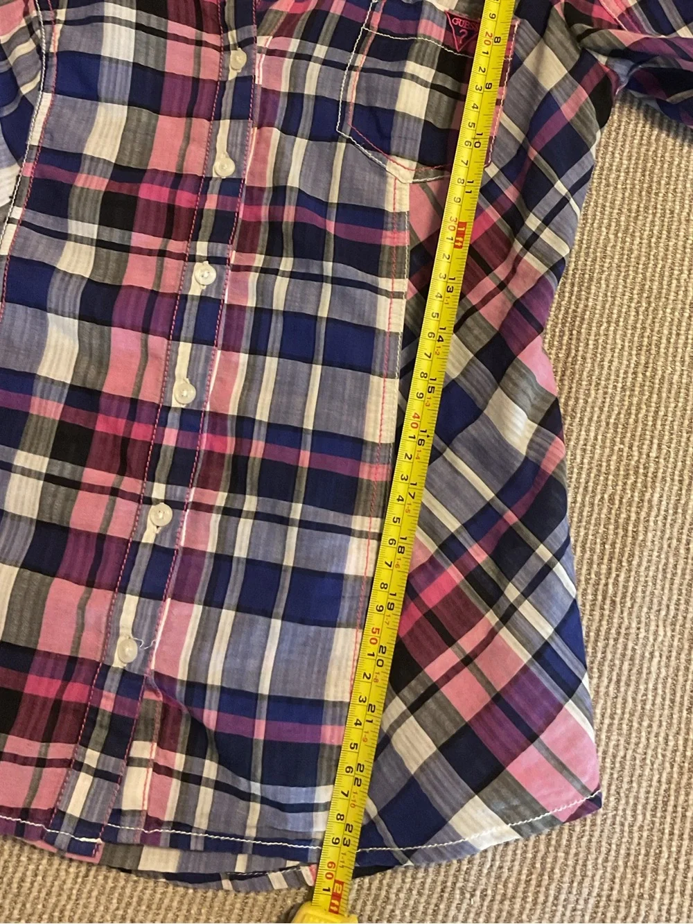 *Guess* Plaid Button-Down Shirt with adjustable sleeves . - Picture 12 of 12